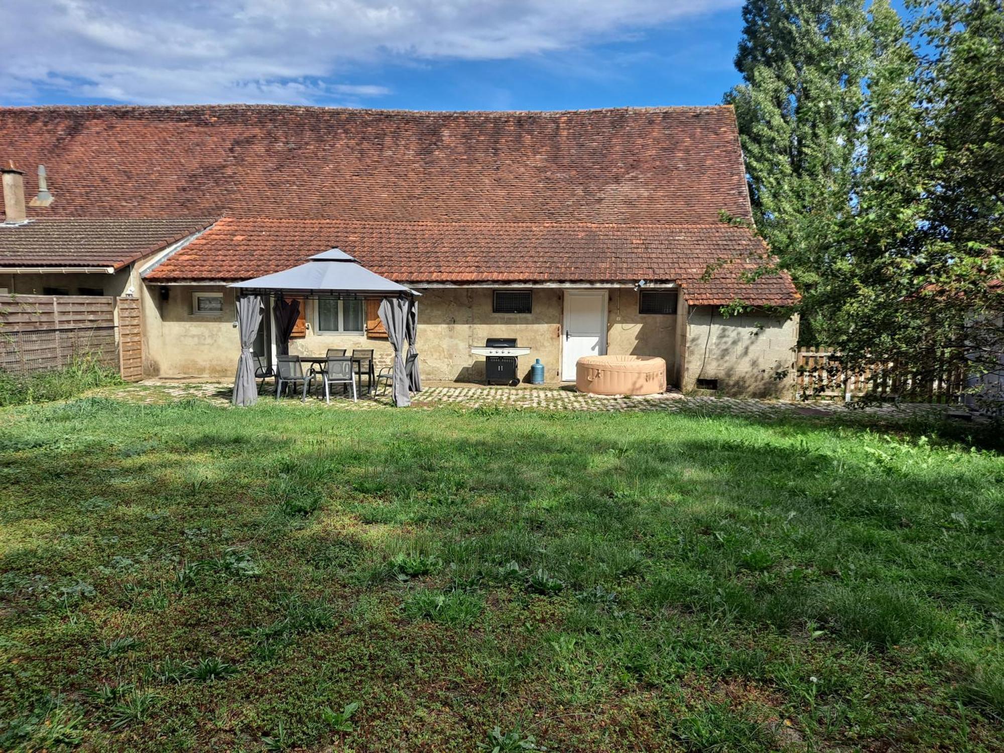 Ferienwohnung Les Lutins Reveurs Montagny-pres-Louhans Exterior foto